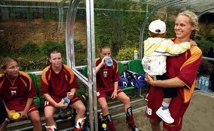Babski futbol
