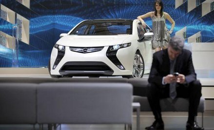 W lutym zarejestrowano mniej aut osobowych i dostawczych