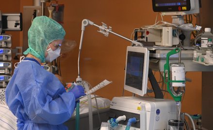 Szpital nie wypłaca dodatku covidowego? Dostanie wezwanie do zapłaty