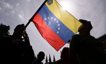 Czy atak USA na Wenezuelę wywrze wpływ na polską politykę?