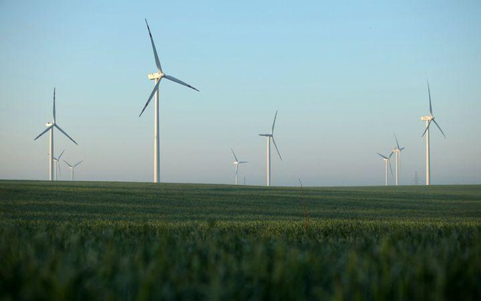 Mniej projektów farm wiatrowych