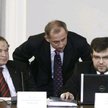 Sławomir Neumann z Platformy (w środku) mówi, że politycy PO uwikłani w aferę hazardową zostaną prze