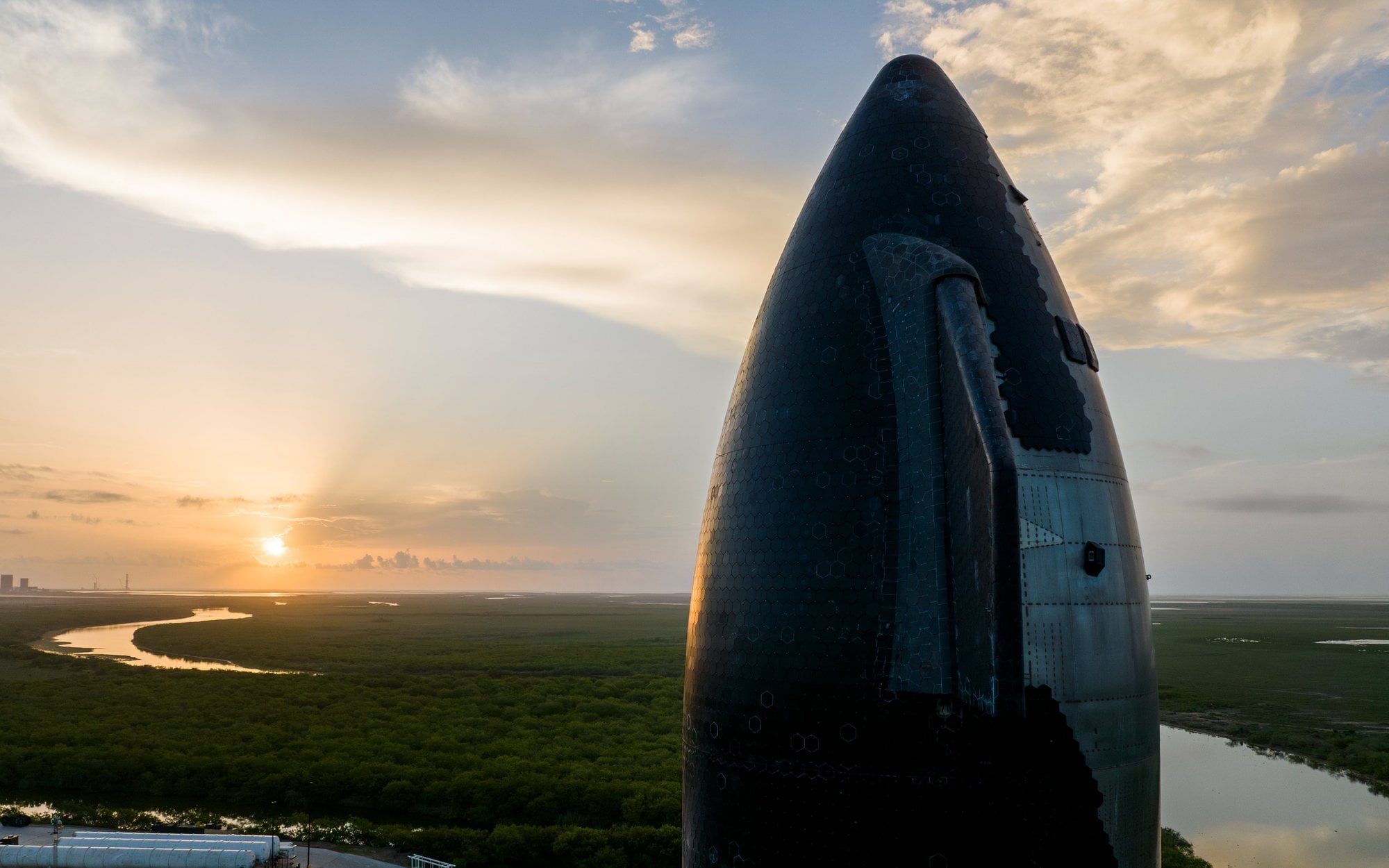 Rocket that will take people to Mars. Starship V3 launches on its first flight