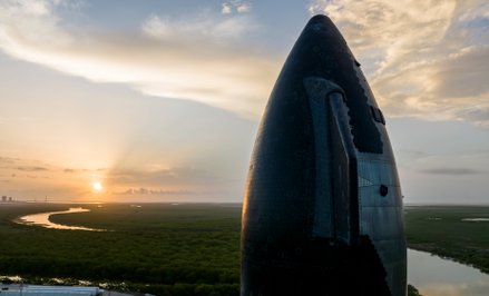 Starshipy odbyły już 11 lotów testowych. Od powodzenia programu zależy lądowanie Amerykanów na Księż
