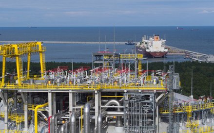 Spodziewane wpływy z podatku od nieruchomości należnego za grunty i budowle gazoportu to 40 mln zł r