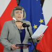 Posłanka Lewicy Wanda Nowicka podczas konferencji prasowej w Sejmie