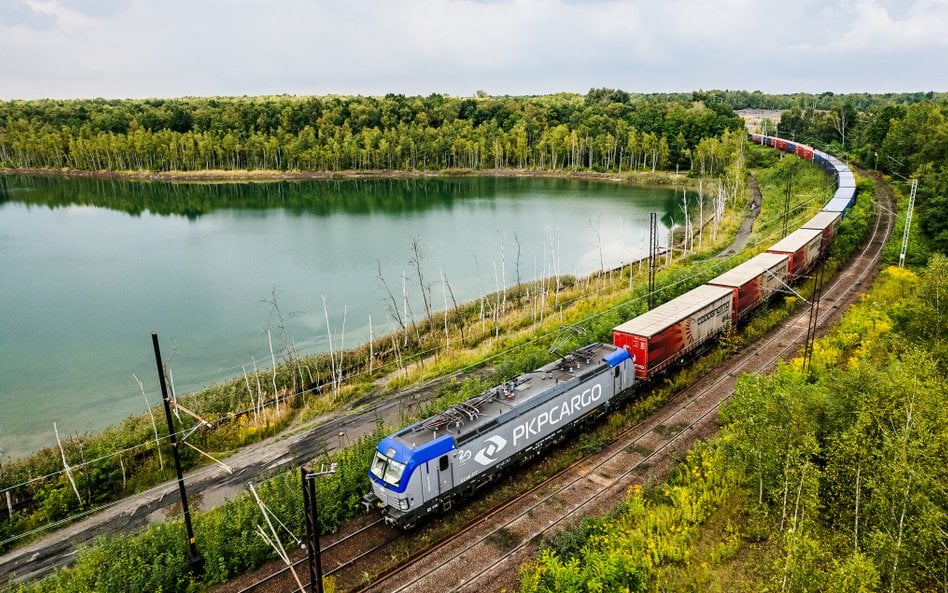 PKP Cargo łagodzi warunki emisji. Drobny akcjonariusz wychodzi na tym lepiej