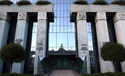 Sąd zapomniał o zakazie prowadzenia pojazdu