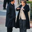 Nicolas Sarkozy i Angela Merkel oczekują na prezydenta Rosji Dmitrija Miedwiediewa w Deauville, 18 p