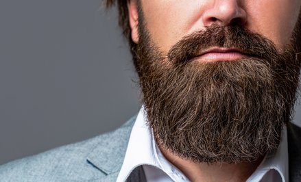 Mężczyźni z brodą bardziej podobają się starszym kobietom, wynika z najnowszych badań