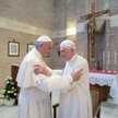 Papież Franciszek i papież emeryt Benedykt XVI