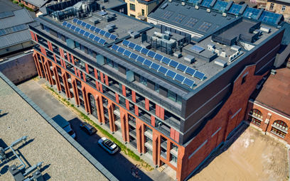 Wytwarzanie energii w instalacjach solarnych na dachach