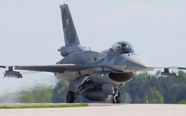 Polska wysyła na wojne z ISIS cztery myśliwce F-16 (na zdjęciu podczas ćwiczeń w Łasku)