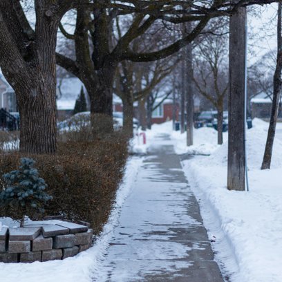 Radna postuluje radykalną zmianę i przejęcie przez miasto całościowej opieki nad wszystkimi chodnika