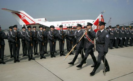 36. Specjalny Pułk Lotnictwa rozwiązany - gorące komentarze blogerów