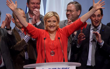 Marine Le Pen w czasie sobotniego wiecu wyborczego w Deols w centralnej Francji.