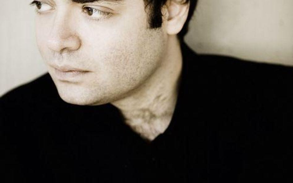 Rosyjski pianista Alexander Melnikov zainauguruje w tym sezonie cykl „Mistrzowie fortepianu" ; fot. 