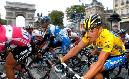 Nike zrywa kontrakt z Lance'm Armstrongiem