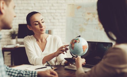 Agenci turystyczni dostają prowizję od… klientów