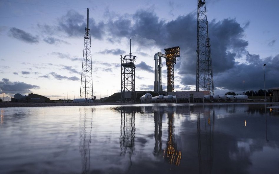 Atlas V na dzień przed startem