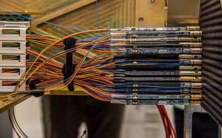 Światłowody, które przeniosą światło do 10 spektrografów