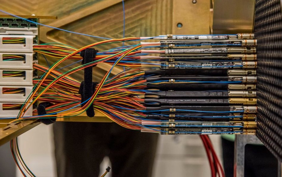 Światłowody, które przeniosą światło do 10 spektrografów