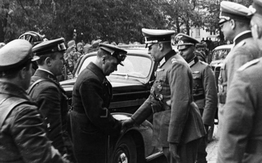Uścisk dłoni oficerów Wehrmachtu i Armii Czerwonej w Lublinie 1939