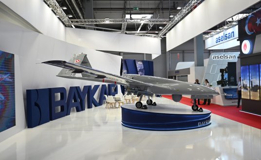 Pierwszy zestaw rozpoznawczo-uderzeniowych dronów TB2 Bayraktar z 24 maszyn zamówionych w Turcji jes