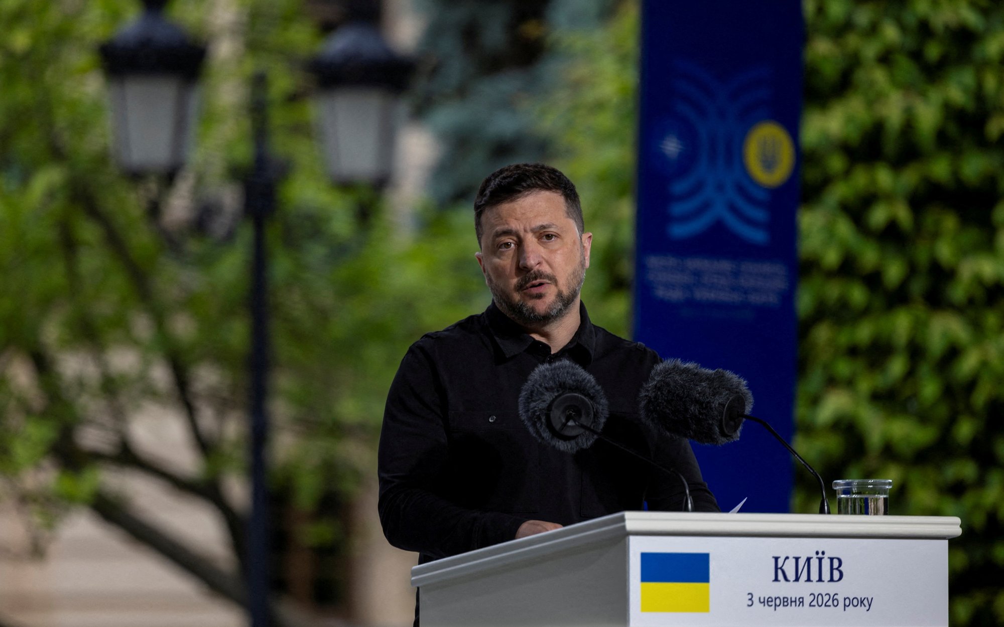 Bogusław Chrabota: Nie odbierajmy orderu Zełenskiemu. Są ważniejsze sprawy niż emocje społeczne