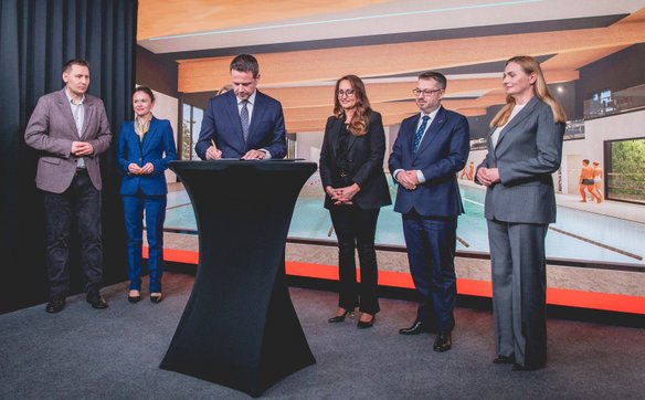 Podpisanie umowy na modernizację ośrodka Namysłowska