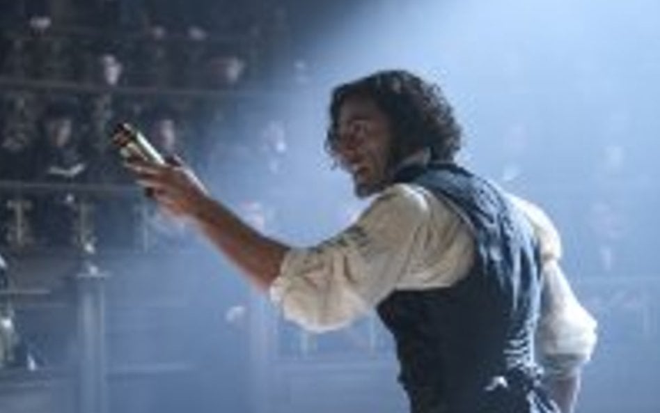 Oscar Isaac we „Frankensteinie”