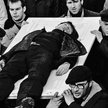 Film promuje klip z „Balladą o Janku Wiśniewskim” w wykonaniu Kazika. Na zdjęciu kadr z „Czarnego Cz