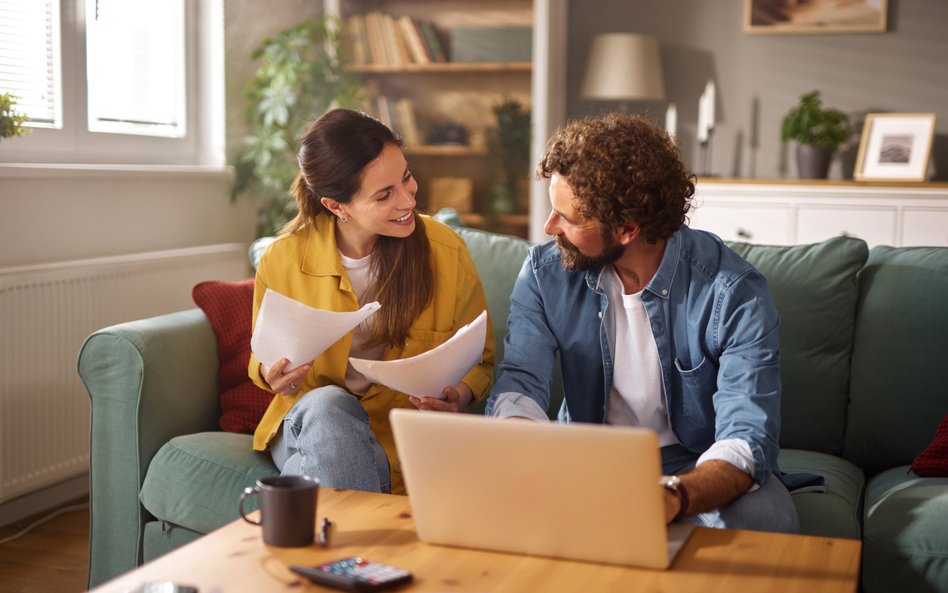 W przypadku rażących różnic w stopniu atrakcyjności, umiejętności czy zdolności partnerów zdarza się