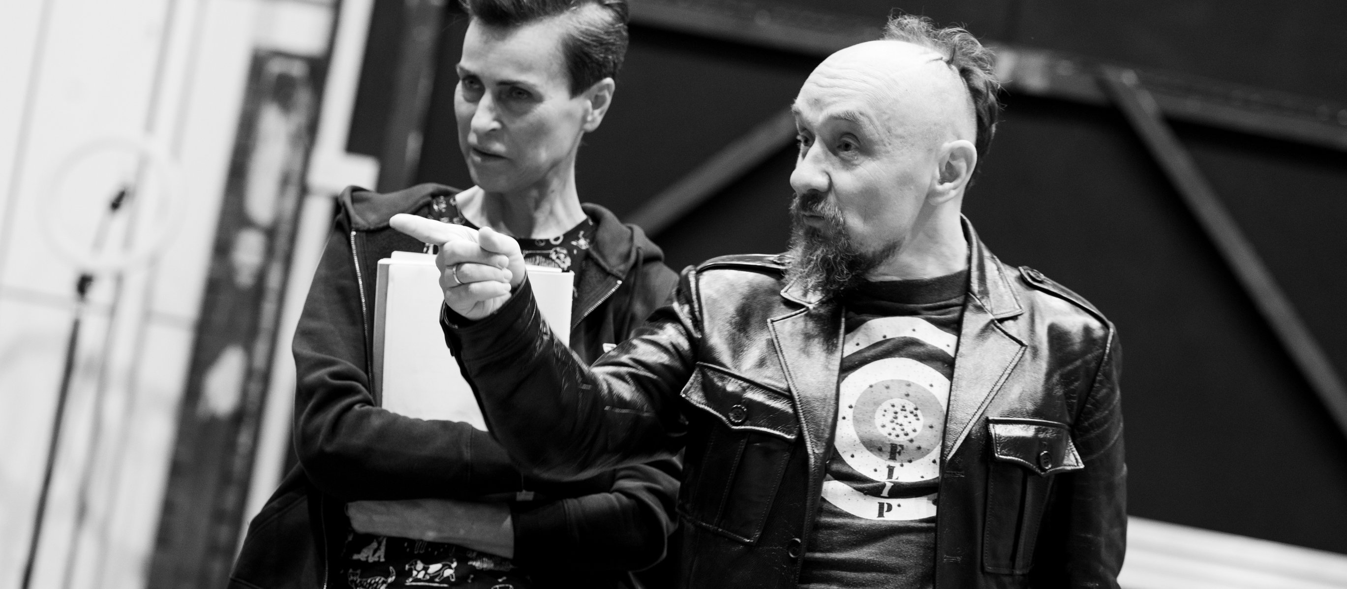 Klata przed premierą „Termopili”. Spodziewa się pary prezydenckiej w Narodowym