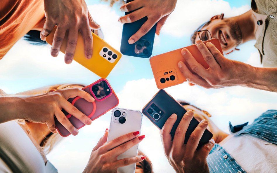 Kolejny kraj planuje zakazać używania mediów społecznościowych przez młodzież