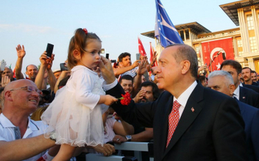 Turcja: Dzwoniący 16 lipca słyszeli wiadomość od Recepa Tayyipa Erdogana