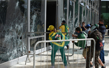 Zwolennicy Bolsonaro wywołali w niedzielę zamieszki w Brasilii