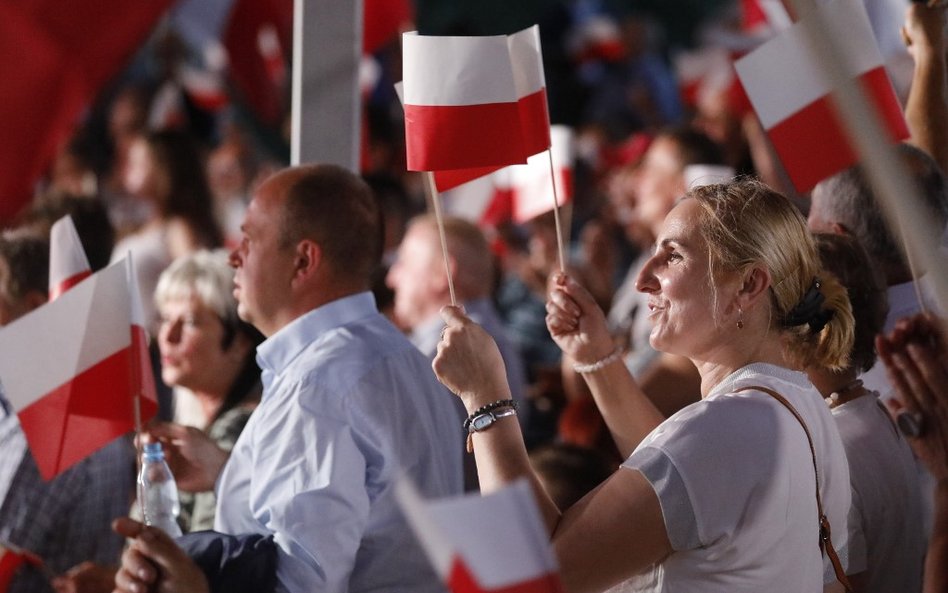 Sondaż przed II turą: Duda z minimalną przewagą nad Trzaskowskim