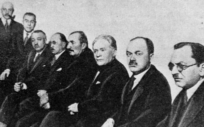 Część ławy oskarżonych w procesie brzeskim, od lewej: Adam Pragier, Kazimierz Bagiński, Karol Popiel