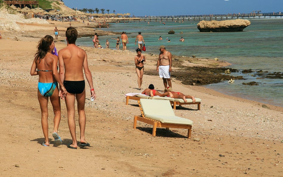 Klienci biur podróży zatrzymani w Egipcie. Cztery dni oczekiwania na samolot powrotny