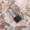Fiskus otrzyma groźną broń do ścigania podatników. Dłuższa blokada rachunków