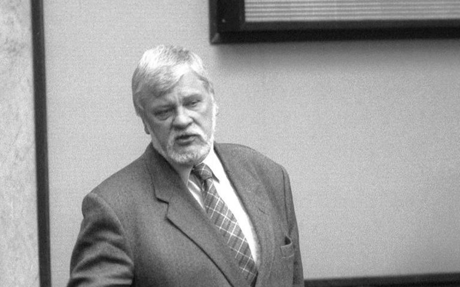 Polityk, dżudoka, spawacz, działacz związkowy, poseł na Sejm III kadencji. Miał 72 lata. (13 lipca 1