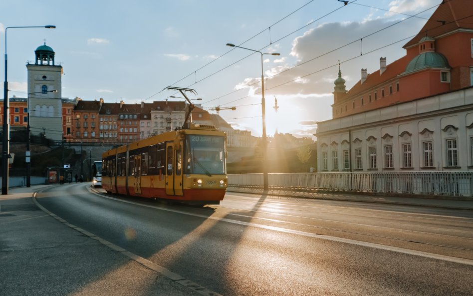 W piątek 22 września, od godz. 00:00 do godz. 23:59 – wsiadając do warszawskiego autobusu, tramwaju,