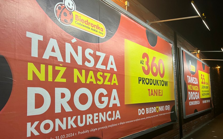 Wojna dyskontów trzyma rynek w szachu