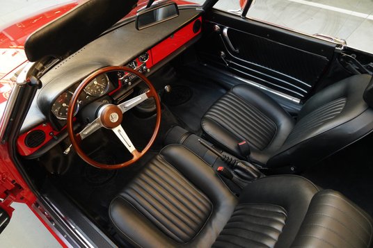 Najbardziej poszukiwane przez kolekcjonerów są kabriolety z pierwszej serii Spidera, z lat 1966–1969