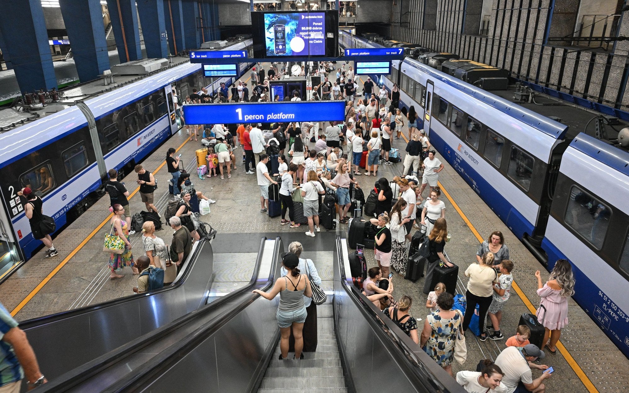 Upały zakłócają ruch kolejowy w Polsce. 21 pociągów PKP Intercity nie wyjedzie na tory