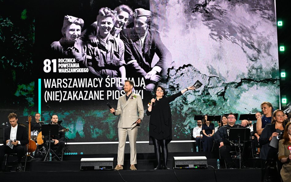 Obchody 81. rocznicy wybuchu Powstania Warszawskiego. Prowadzący koncert „Warszawiacy śpiewają (nie)