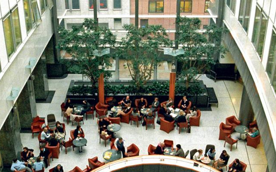 Unijni urzędnicy często wykorzystują restauracje w Parlamencie Europejskim jako miejsca nieformalnyc