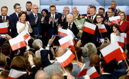 Jarosław Kaczyński w sztabie PiS cieszył się z wygranej, dodając, że wynik mógł być lepszy