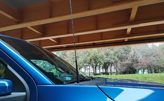 Przy całej tej nowoczesności antena pozostała klasyczna